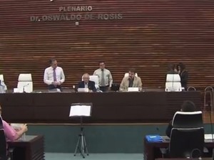 Câmara de Santos votou projeto de lei nesta quinta (Foto: Reprodução/TV Tribuna)