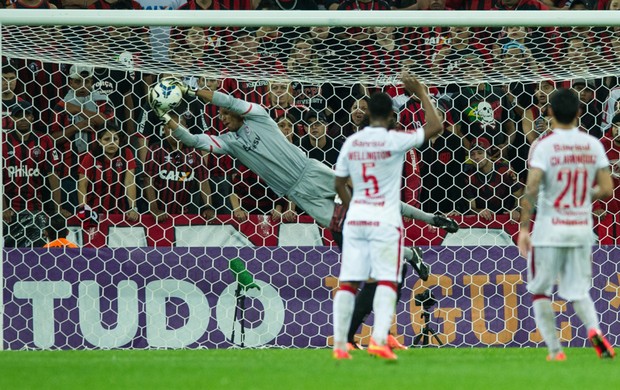 Dida, Jefferson, Paulo Victor e Martín Silva disputam a defesa mais bonita