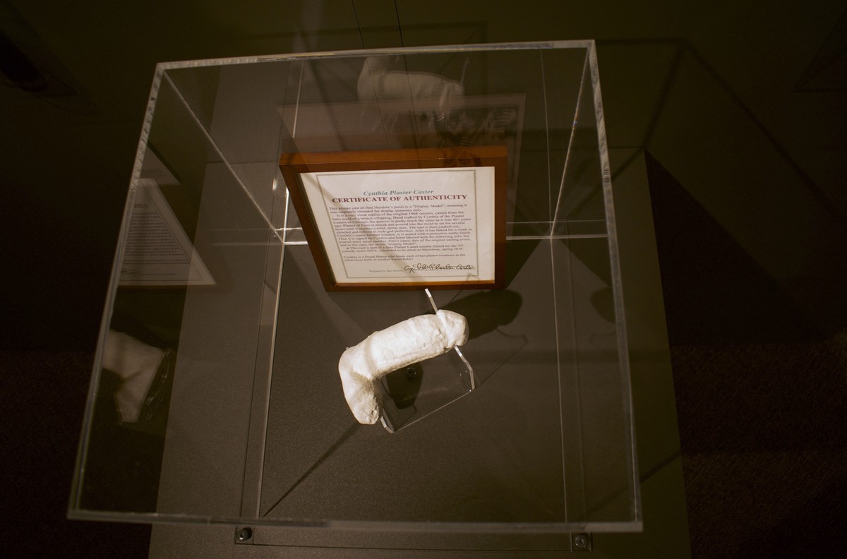 Molde do pênis de Jimi Hendrix na coleção do museu na Islândia |  Pop & Arte