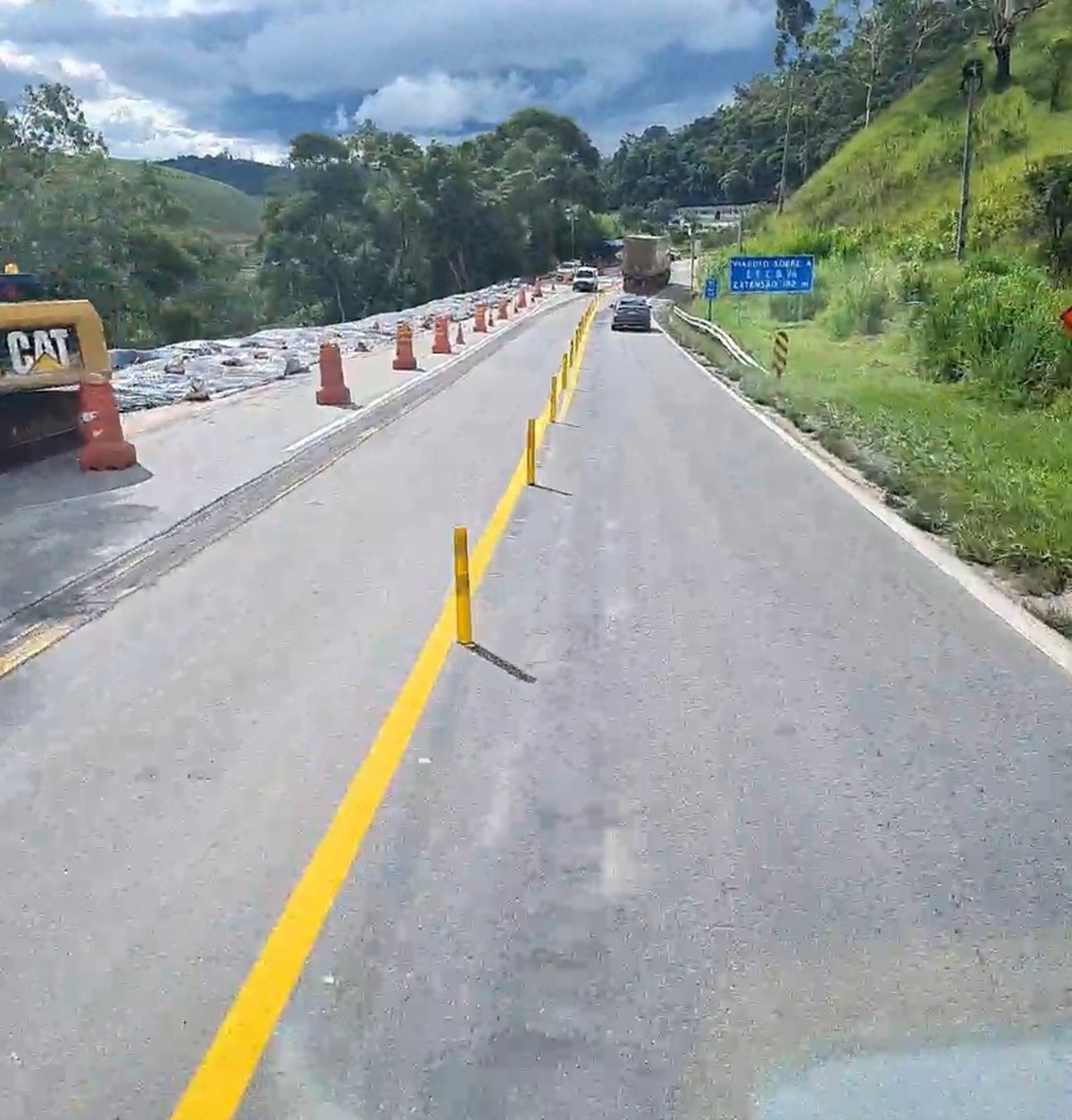 Trecho da BR-040 que desmoronou em Santos Dumont é liberado | Zona da ...