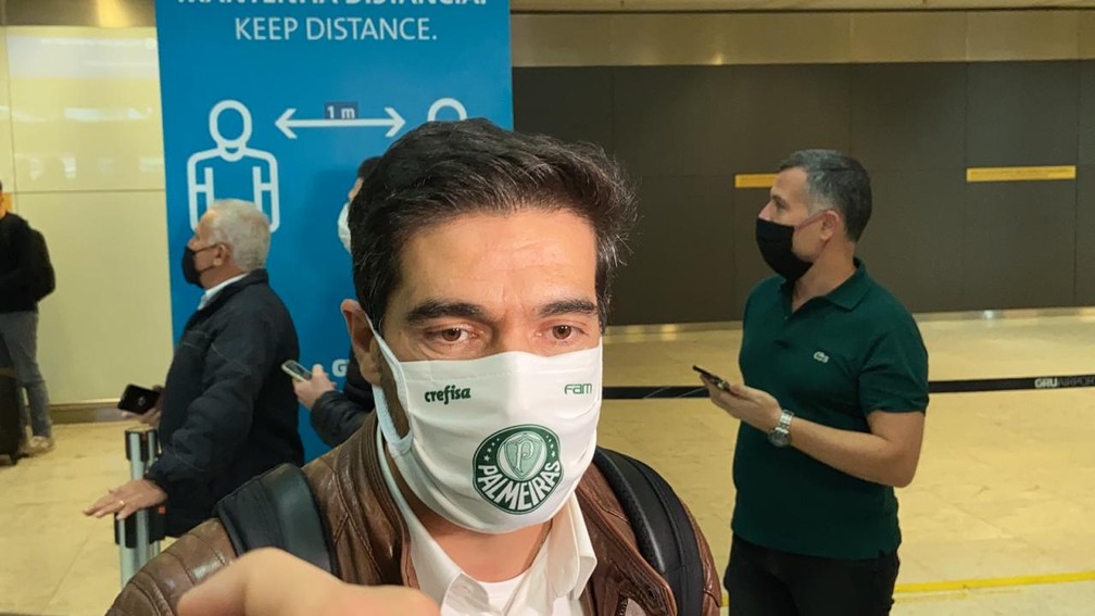 Abel Ferreira, novo t�cnico do Palmeiras, na chegada ao Brasil � Foto: Fabricio Crepaldi