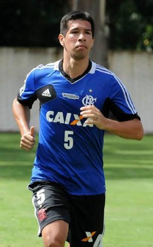 Caceres treino Flamengo (Foto: Alexandre Vidal/Fla Imagem)