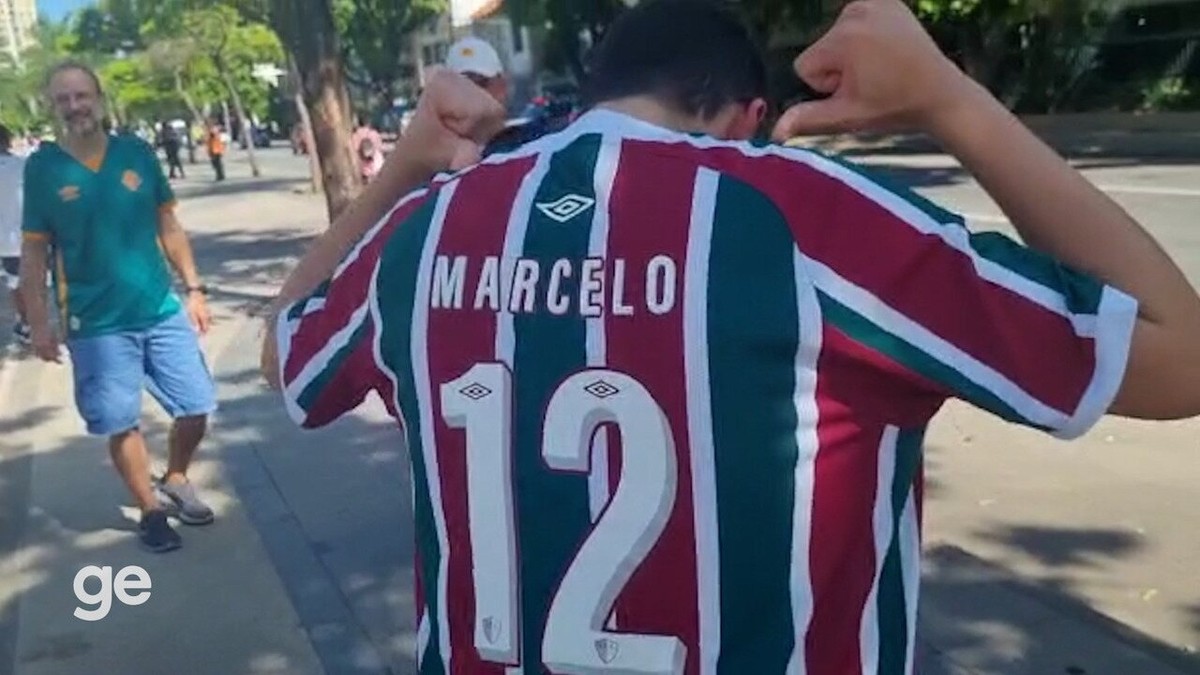 Looking forward to Marcelo, Fluminense fans wear the number 12 Maracanã shirt  Fluminense