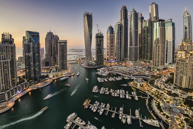 Aerial view of Dubai Marina in the evening. (Foto: Getty Images)