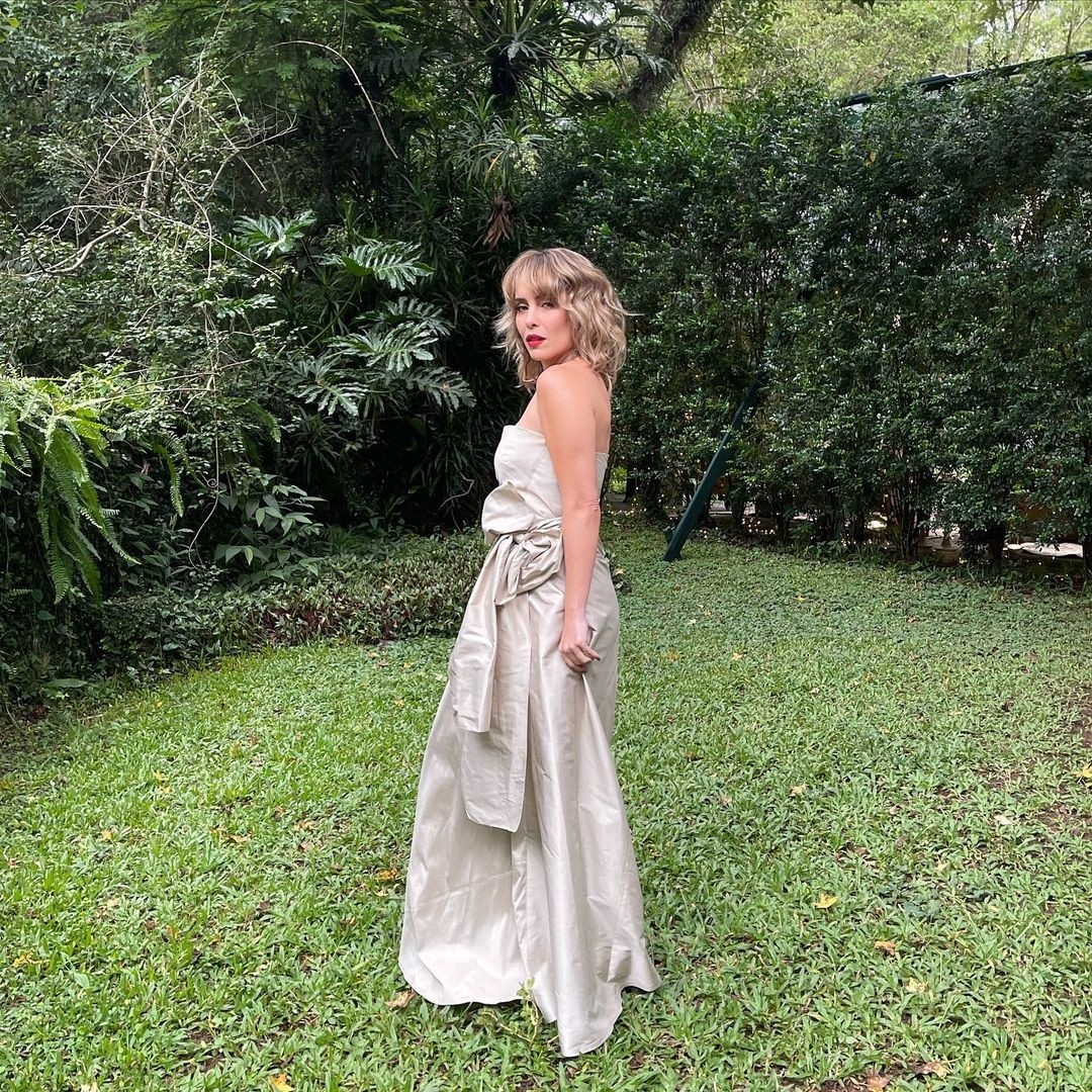 Fernanda Nobre reflete no Instagram: Lembrei do mito da beleza da importância que damos a aparência, o tempo que perdemos nessa questão (Foto: Reprodução Instagram)
