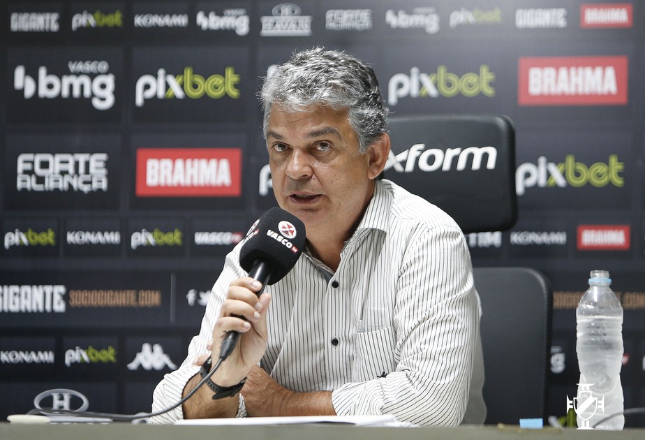 Carlos Brazil é gerente de futebol do Vasco