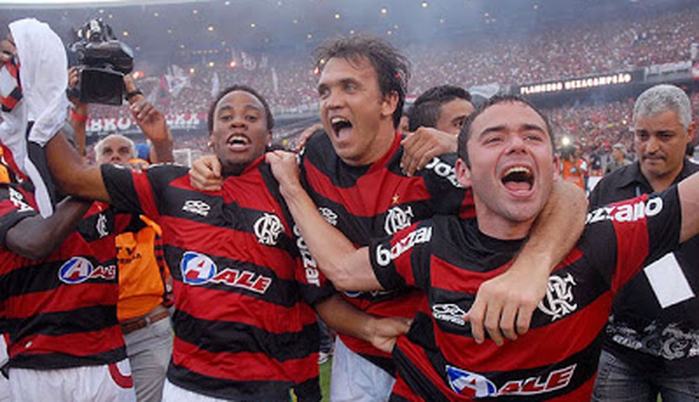 Everton Silva, Petkovic e Juan comemoram o hexa do Flamengo — Foto: Reprodução