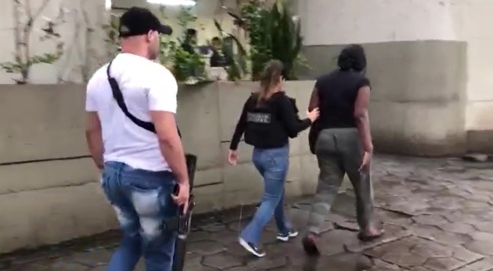 Mulher é presa por morte da própria filha — Foto: Divulgação