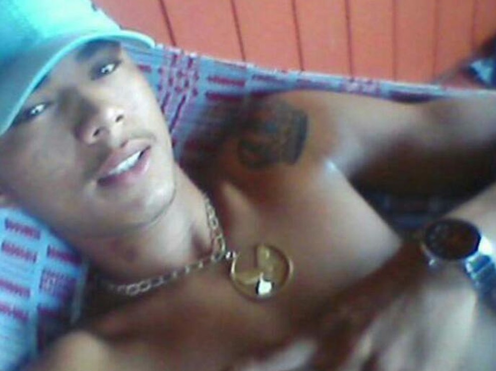 Francisco Almeida da Silva, de 18 anos, foi morto no bairo Remanso (Foto: Divulgação/Facebook)