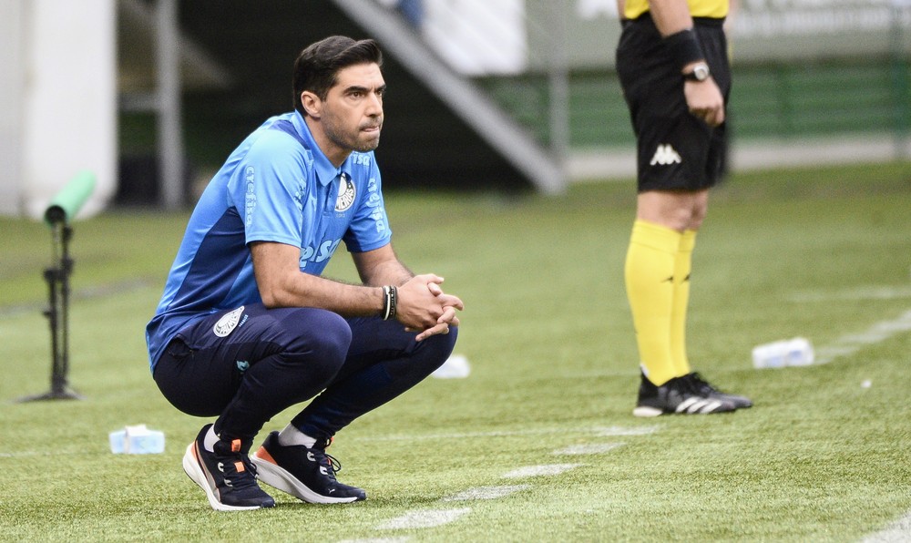 Em declaração, Abel Ferreira crava que Veiga terá espaço na seleção ao longo do tempo