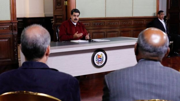 Em ação inédita, seis países apresentaram a tribunal internacional denúncia contra líder venezuelano (Foto: Reuters/Via BBC News Brasil)