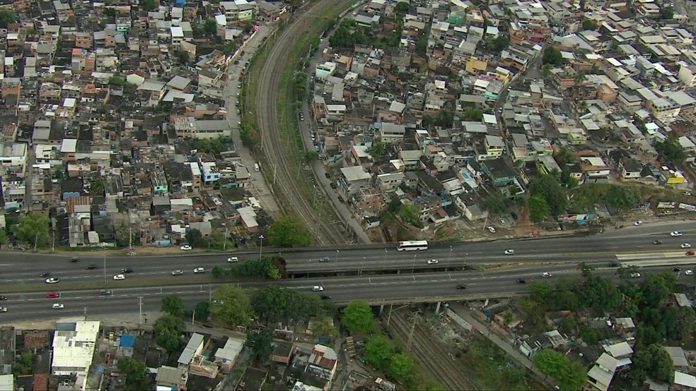 Viaduto em Barros Filho onde houve o arrastão (Foto: Reprodução/TV Globo)