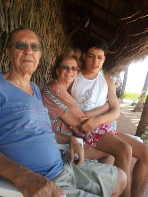 Suzana Schettini, o marido e o filho Matheus (Foto: Arquivo pessoal)