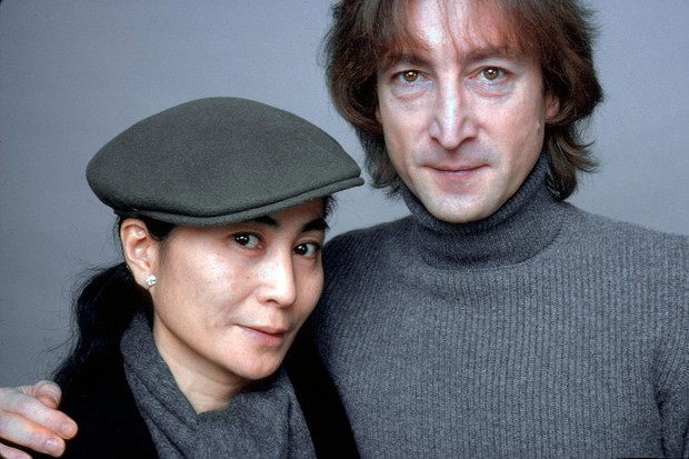 John Lennon and Yoko Ono photographed on November 2, 1980 - the first time in five years that Lennon had been photographed professionally and the last comprehensive photo shoot of his life. (Photo by Jack Mitchell/Getty Images) (Foto: Getty Images)