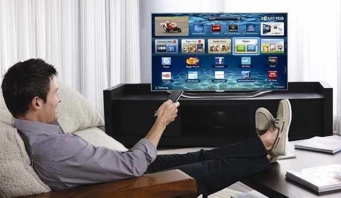 Smart TV Samsung permite usar duas telas simultaneamente (Foto: Divulgação/Samsung)