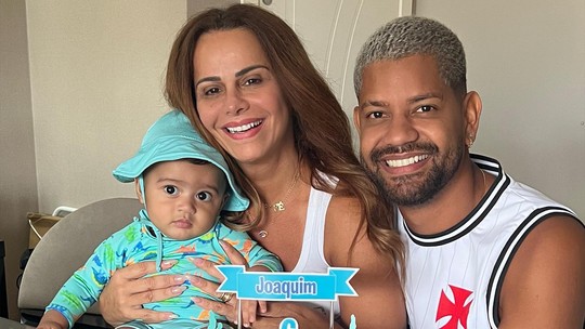 Viviane Araujo celebra seis meses de vida do filho com festinha em casa