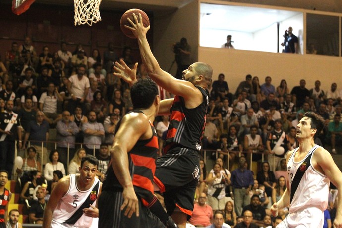 Vasco confirma que não joga final do Carioca contra o Fla: Abrimos mão