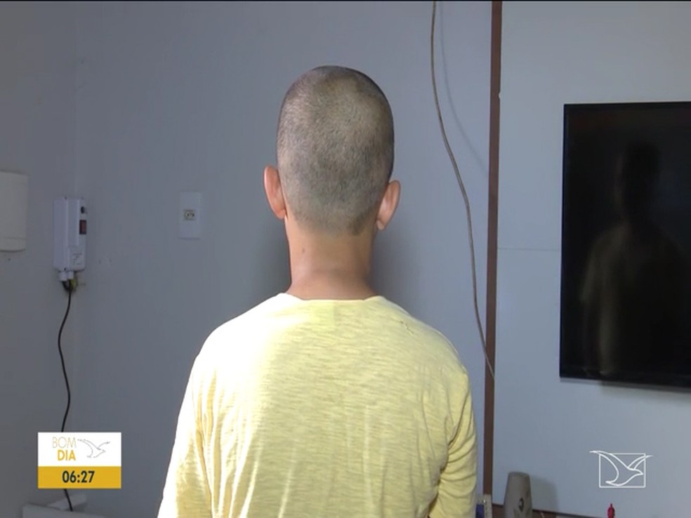 Criança teve o cabelo raspado por coordenador de escola em Vitorino Freire — Foto: Reprodução/TV Mirante