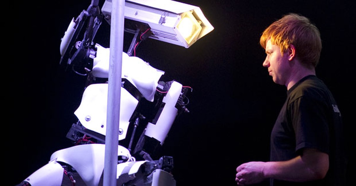 G1 – Roboter, der Pole Dance macht, ist eine Attraktion auf einer Technologiemesse in Deutschland