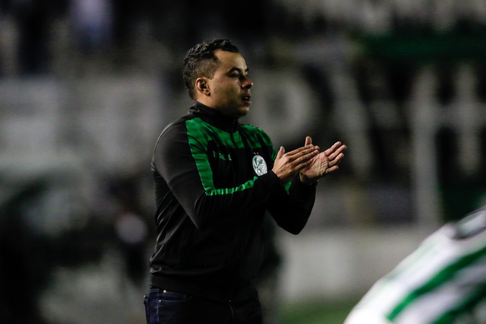 Jair Ventura é o novo técnico do Goiás — Foto: Fernando Alves/E.C Juventude