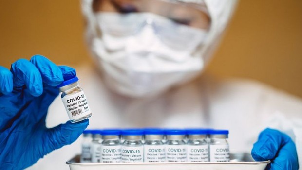 Vacina contra covid-19 (Foto: Getty Images via BBC News)