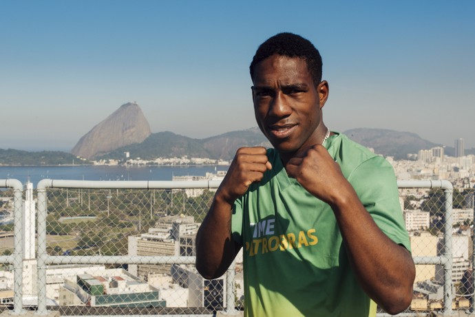 Boxe no sangue: pelo pai, Chocolate quer medalha em 