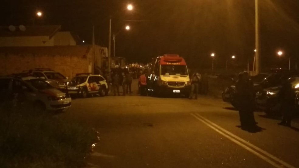 Homem armado faz famÃ­lia refÃ©m em Itapira â?? Foto: Jonatan Morel / EPTV