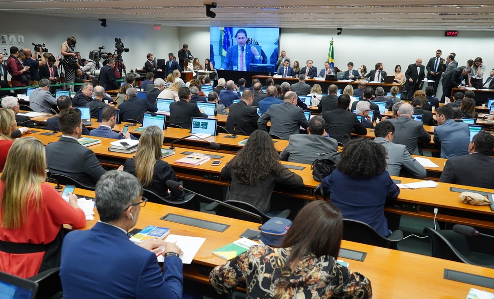 Deputados reunidos durante sessÃ£o da comissÃ£o especial da reforma da PrevidÃªncia na Ãºltima quinta-feira (13) â€” Foto: Pablo Valadares/CÃ¢mara dos Deputados