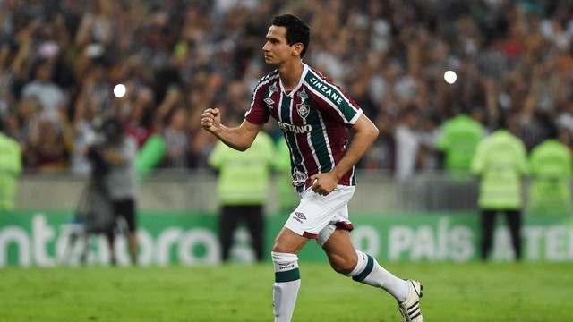 Ganso comemora gol em  Fluminense x Fortaleza