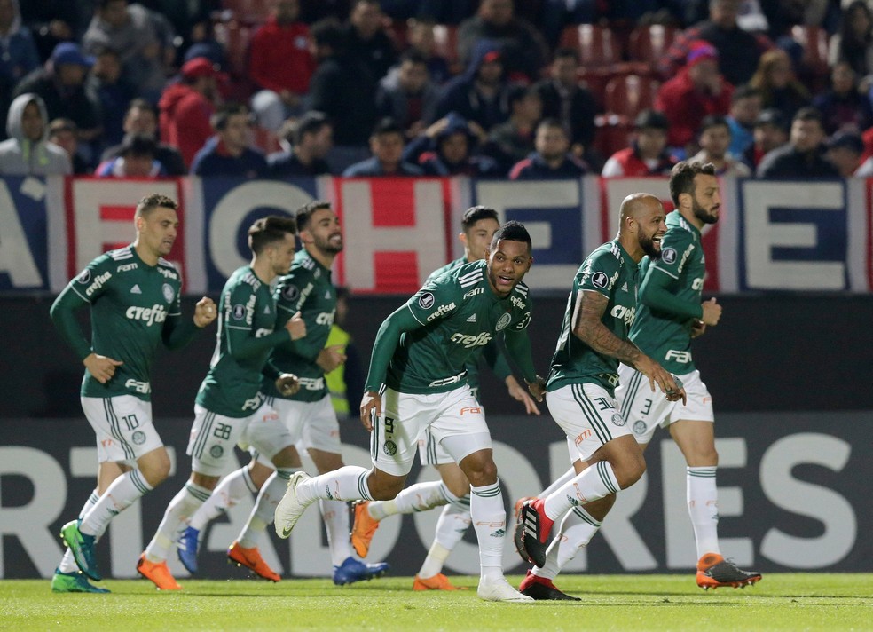 Invicto há 18 jogos como visitante na Libertadores, Palmeiras nunca perdeu para o Cerro no Paraguai