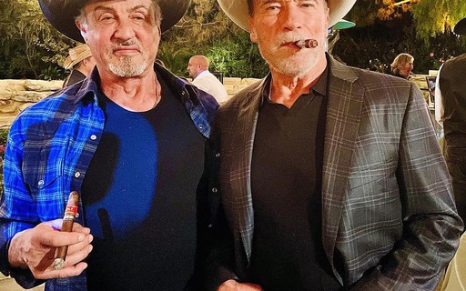 Sylvester Stallone encontra Arnold Schwarzenegger e elogia ator: "Forte como um touro"