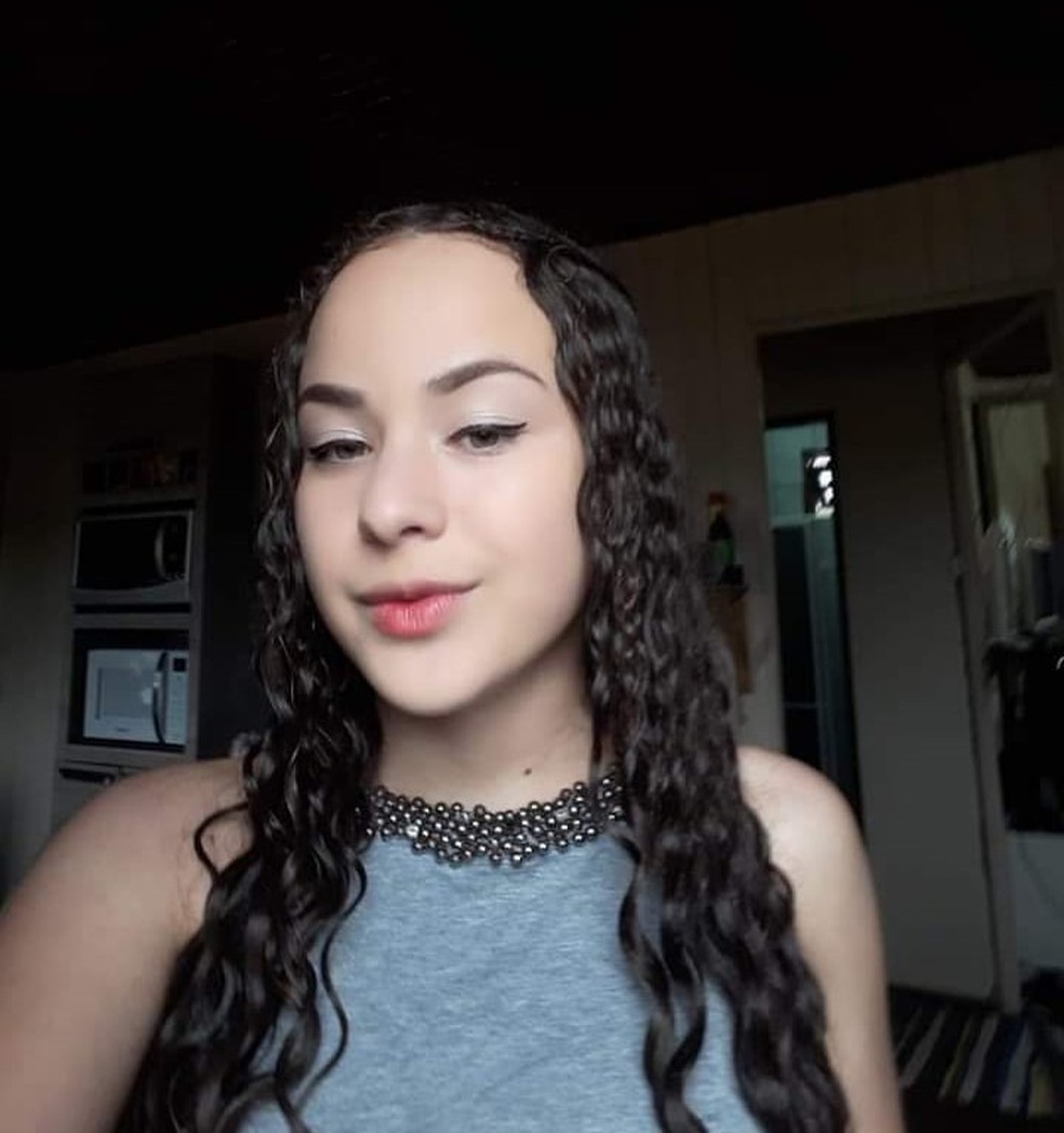 Identidade de Danieli Rocha da Silva, de 16 anos, foi confirmada pela família da adolescente — Foto: Arquivo Pessoal