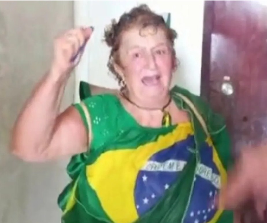 Maria de Fátima Mendonça Jacinto Souza, de 67 anos, bolsonarista radical, foi presa pela PF