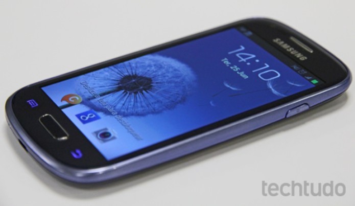 Display do Galaxy S3 mini tem ótimas cores e brilho (Foto: Marlon Câmara/TechTudo)