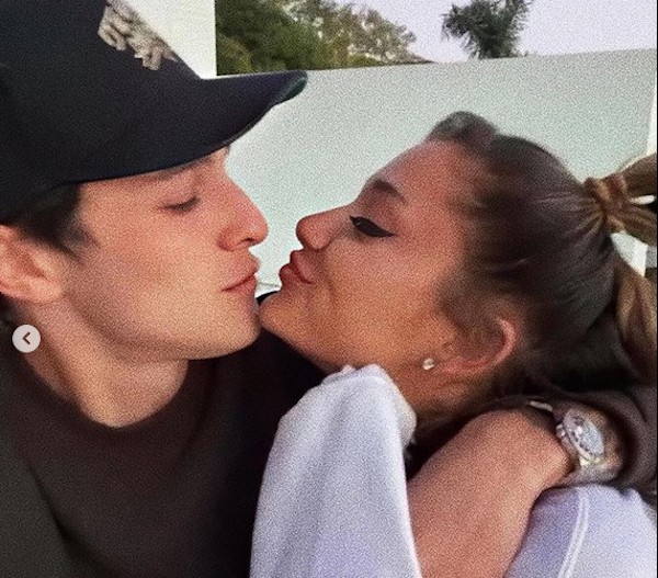A cantora Ariana Grande e o corretor de imóveis Dalton Gomez (Foto: Instagram)