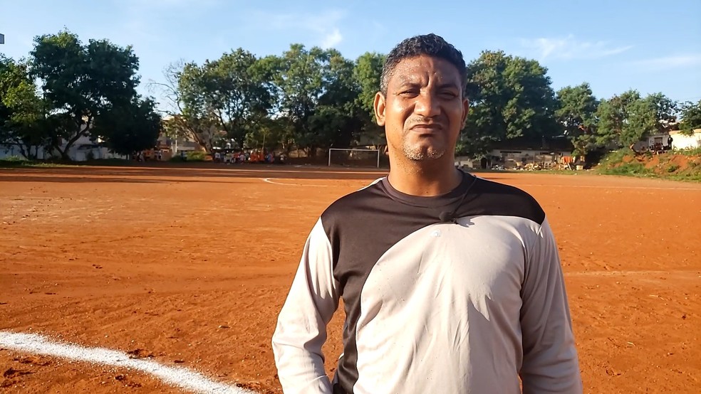 Edimar superou o preconceito para ser jogador de futebol — Foto: Bruno Lima/Inter TV dos Vales