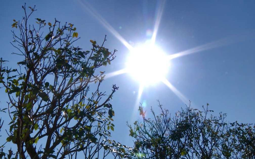 Sol em Campinas no dia de recorde de temperatura máxima, 38ºC. — Foto: Márcio Silveira/EPTV