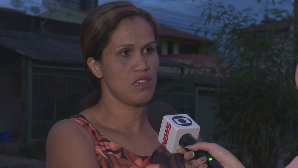 Selma da Silva, mãe do jovem de 18 anos que sobreviveu após ser atingido por um raio no Distrito Federal — Foto: TV Globo/Reprodução