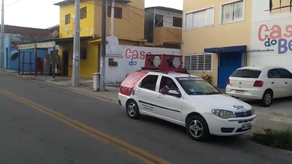Carros de som falam sobre medidas preventivas em Mãe Luiza — Foto: Divulgação