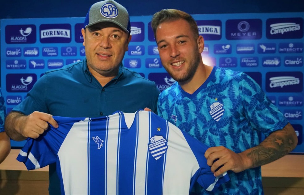 Atacante Bruno José diz que também atua na lateral — Foto: Matheus Pimenta/ASCOM CSA