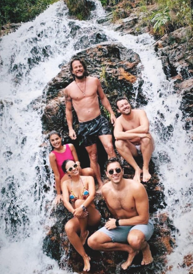 Paloma Bernardi e Dudu Pelizzari fazem viagem à Chapada com amigos (Foto: Reprodução/Instagram)