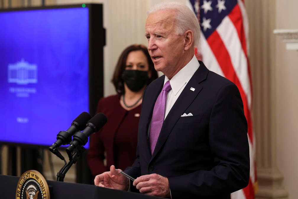 Joe Biden, presidente dos EUA, apresenta plano de combate à Covid-19 na Casa Branca nesta quinta-feira (21) — Foto: Jonathan Ernst/Reuters