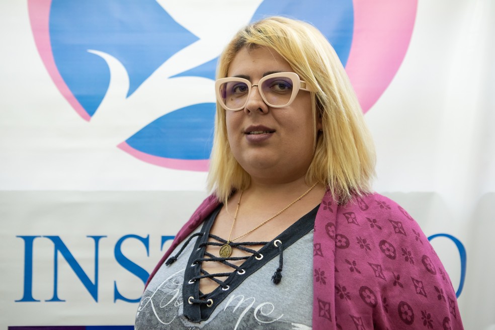 Valéria Rodrigues fundou o Nice para acolher trans vítimas de exploração sexual e ajudá-las a buscar emprego formal — Foto: Celso Tavares/G1