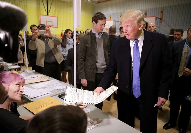 O candidato republicano à presidência dos EUA, Donald Trump, durante votação em Nova York (Foto: Chip Somodevilla/Getty Images)