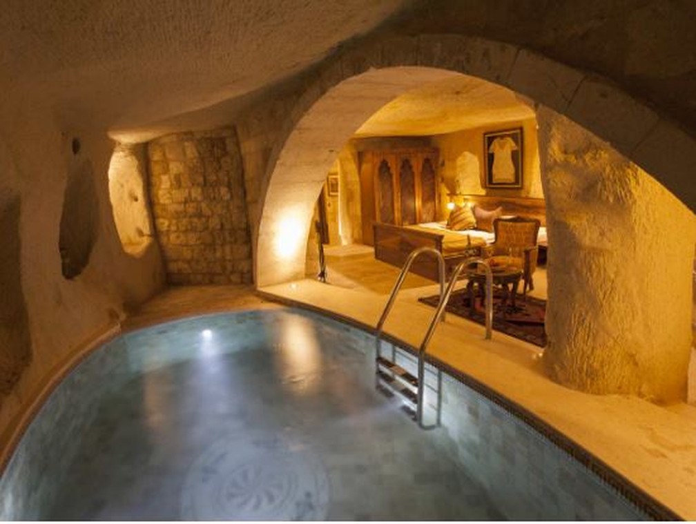 Interior do Kayakapi Premium Caves - Cappadocia, em Ürgüp, na Turquia. — Foto: Reprodução