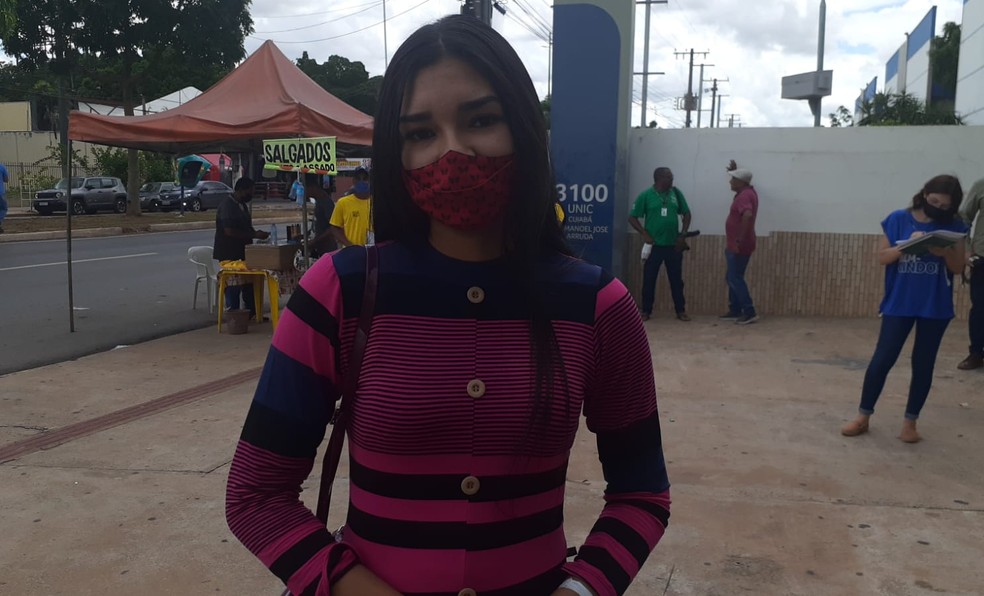 Talita dos Santos, de 19 anos, é estudante da zona rural do município  — Foto: Caroline Mesquita/g1