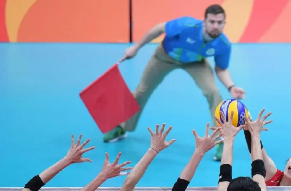 André Testa foi árbitro de linha nas Olimpíadas do Rio de Janeiro — Foto: Reprodução