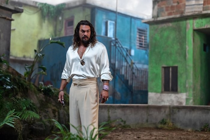Dante (Jason Momoa) é um traficante do Rio de Janeiro — Foto: Divulgação