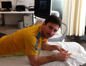 Lionel messi barcelona médico lesão CT  (Foto: Reprodução / Facebook)