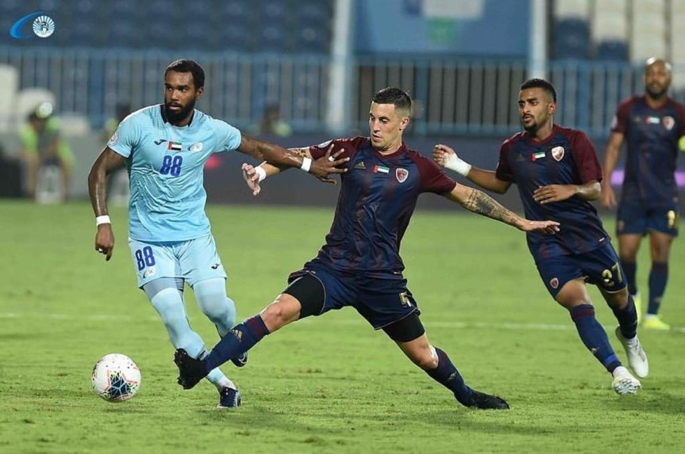 Luiz Antônio em ação pelo Baniyas, dos Emirados Árabes — Foto: Reprodução